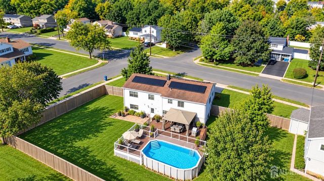 15 Foxwood Drive, Franklin, NJ 08873