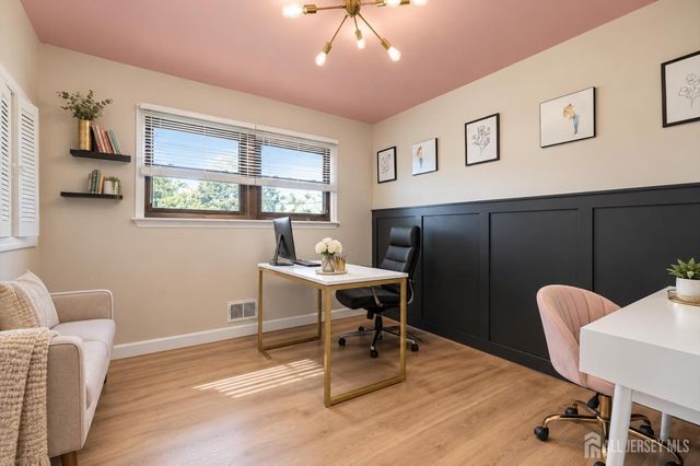 15 Foxwood Drive, Franklin, NJ 08873
