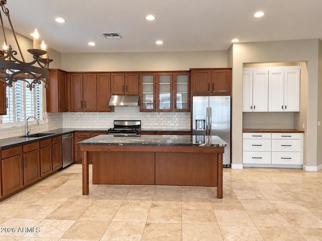 3022 W SENTINEL ROCK Road, Phoenix, AZ 85086