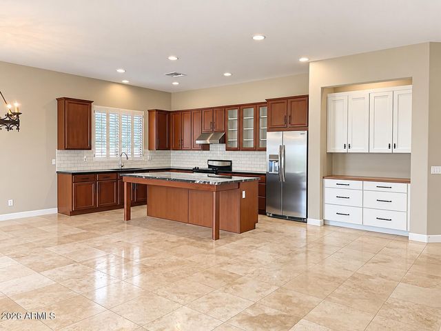 3022 W SENTINEL ROCK Road, Phoenix, AZ 85086