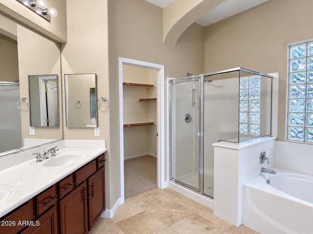 3022 W SENTINEL ROCK Road, Phoenix, AZ 85086