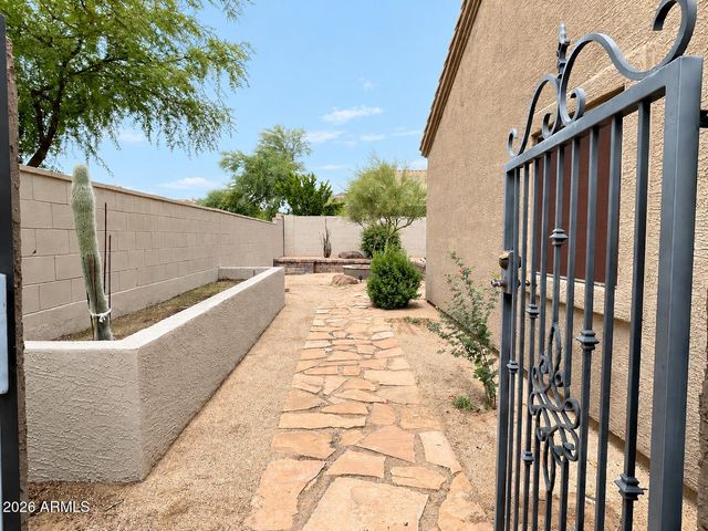 3022 W SENTINEL ROCK Road, Phoenix, AZ 85086