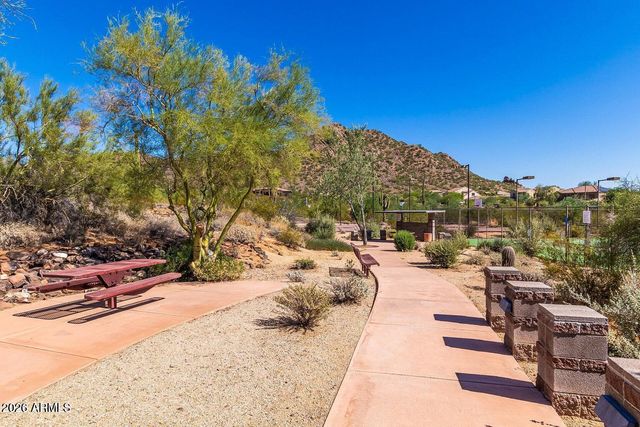 3022 W SENTINEL ROCK Road, Phoenix, AZ 85086