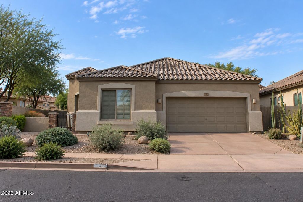 3022 W SENTINEL ROCK Road, Phoenix, AZ 85086 — photo 2