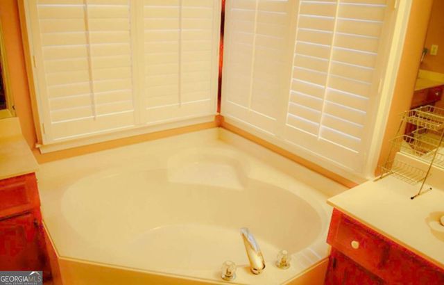 3336 Deerwood Lane, Rex, GA 30273