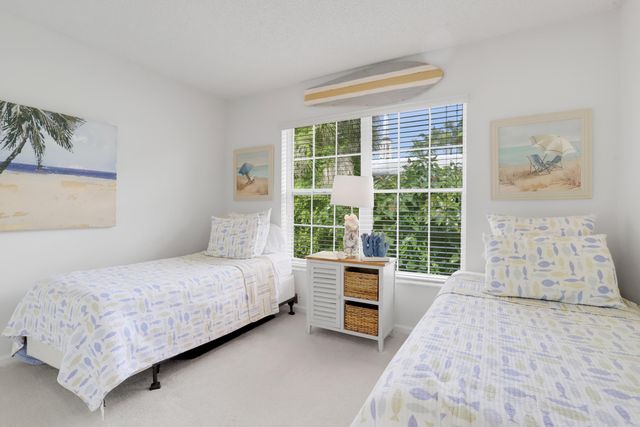 75 Venetian Drive D-13, Delray Beach, FL 33483