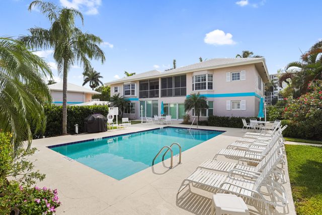 75 Venetian Drive D-13, Delray Beach, FL 33483