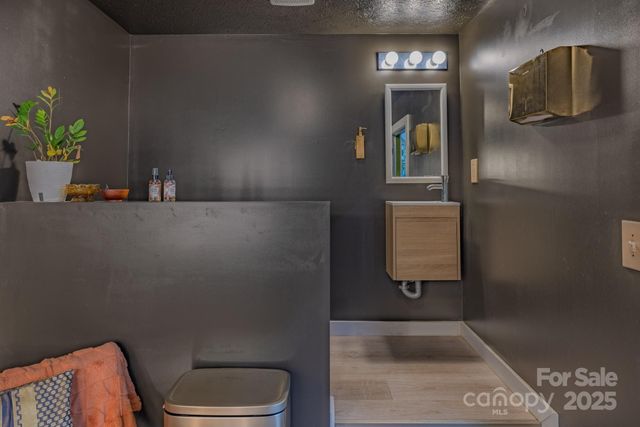 244 Short Coxe Avenue, Asheville, NC 28801