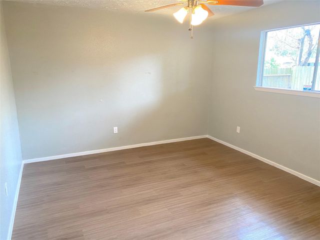 16222 Summer Dew Lane, Houston, TX 77095