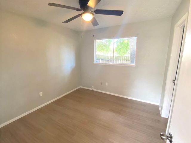16222 Summer Dew Lane, Houston, TX 77095