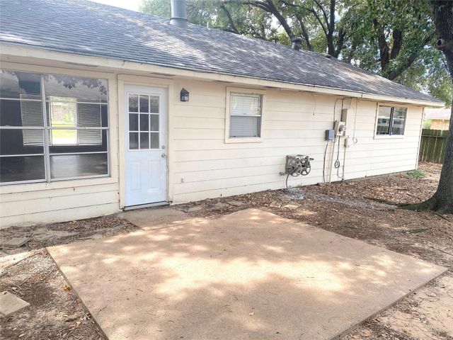16222 Summer Dew Lane, Houston, TX 77095