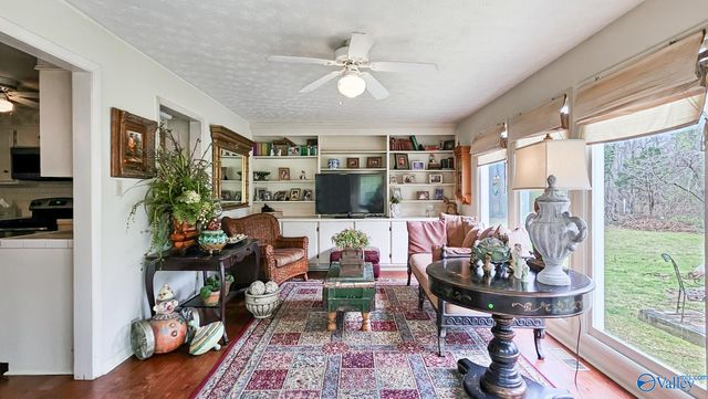 16442 Blackburn Lane, Athens, AL 35611