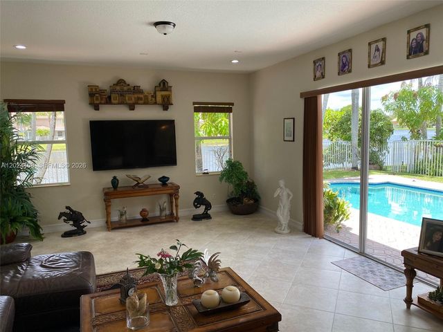 3885 E Hibiscus Street, Weston, FL 33332