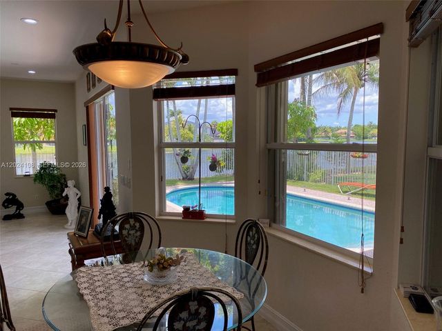 3885 E Hibiscus Street, Weston, FL 33332