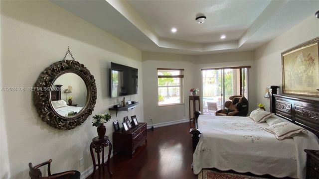 3885 E Hibiscus Street, Weston, FL 33332