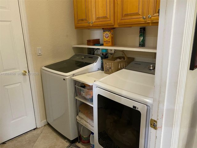 3885 E Hibiscus Street, Weston, FL 33332