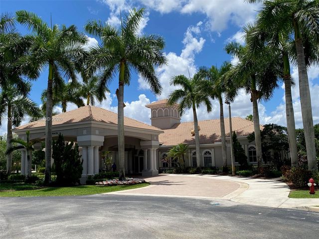 3885 E Hibiscus Street, Weston, FL 33332