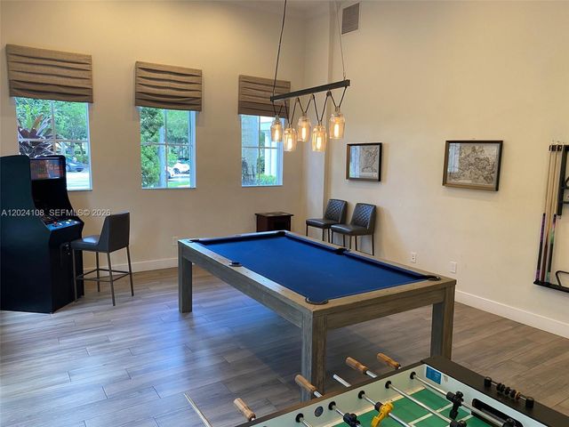 3885 E Hibiscus Street, Weston, FL 33332
