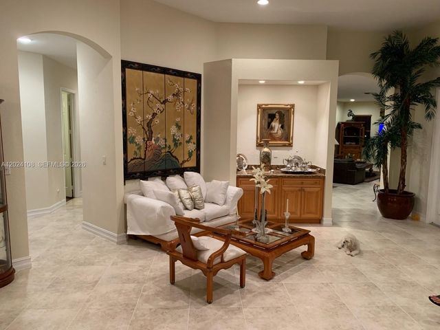 3885 E Hibiscus Street, Weston, FL 33332