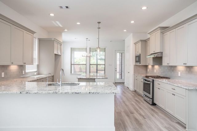 10719 Blossom River Drive, Missouri City, TX 77459