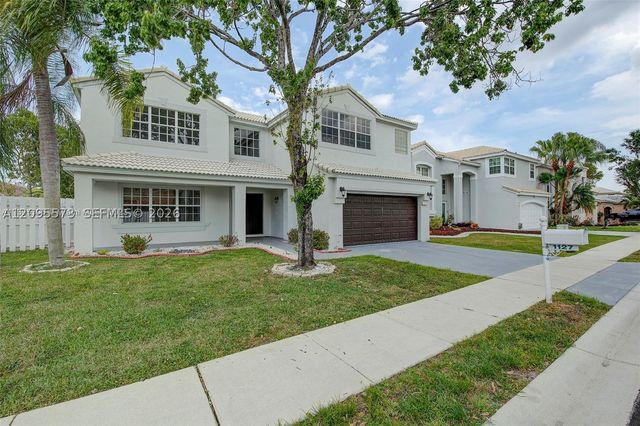 1127 SW 104th Way, Pembroke Pines, FL 33025
