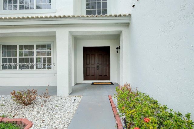 1127 SW 104th Way, Pembroke Pines, FL 33025