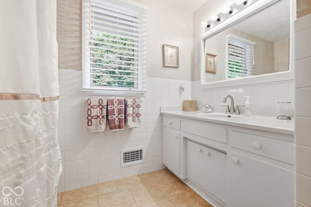 6226 Harbridge Road, Indianapolis, IN 46220