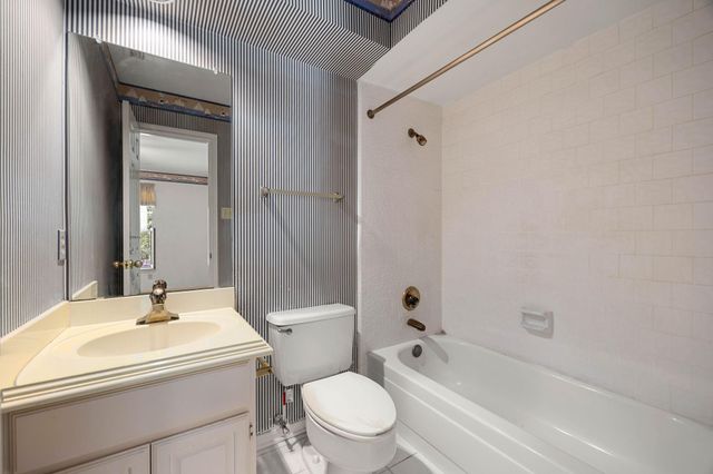 2207 Heather Green Drive, Houston, TX 77062