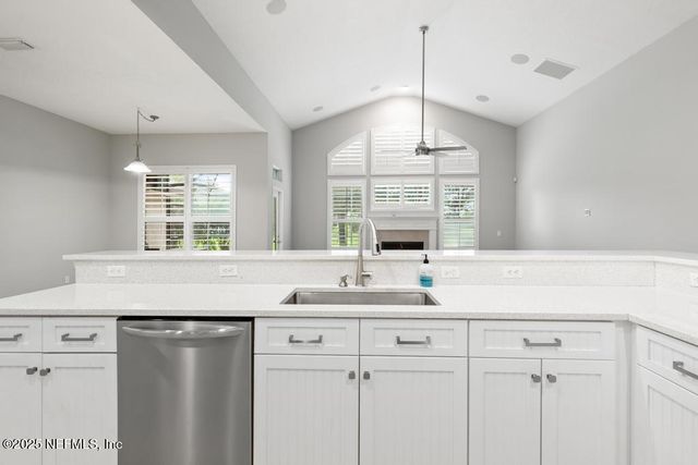 2309 VALDAVIA Street, St. Augustine, FL 32092