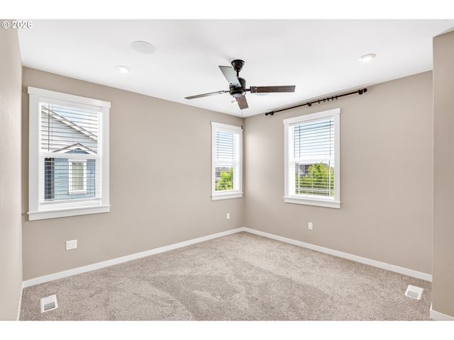 7285 Se CHINQUAPIN Dr, Hillsboro, OR 97123