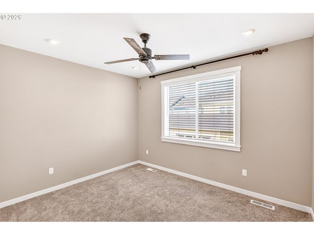 7285 Se CHINQUAPIN Dr, Hillsboro, OR 97123