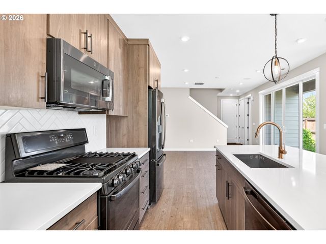 7285 Se CHINQUAPIN Dr, Hillsboro, OR 97123