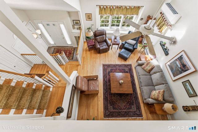 12 Lindros Lane, Waterford, CT 06385