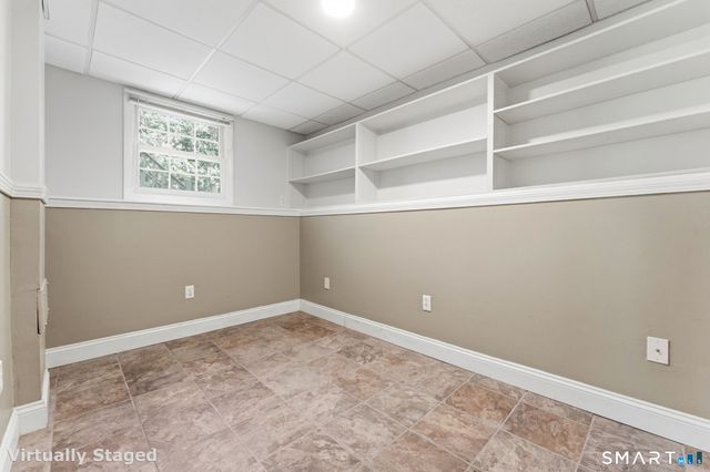 12 Lindros Lane, Waterford, CT 06385