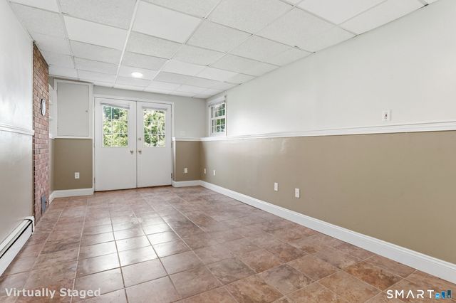 12 Lindros Lane, Waterford, CT 06385