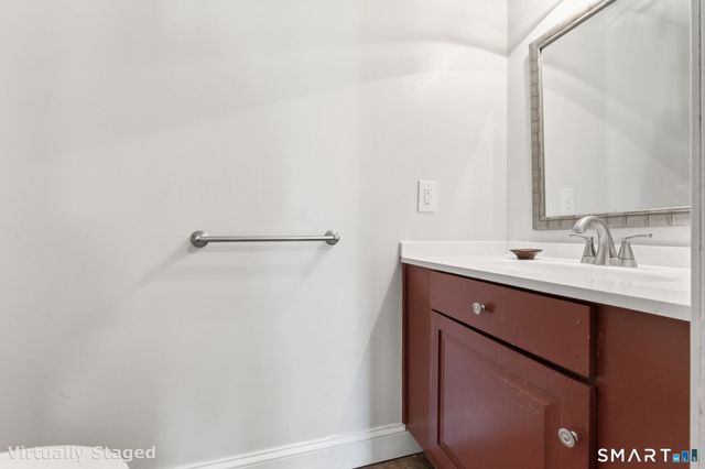 12 Lindros Lane, Waterford, CT 06385