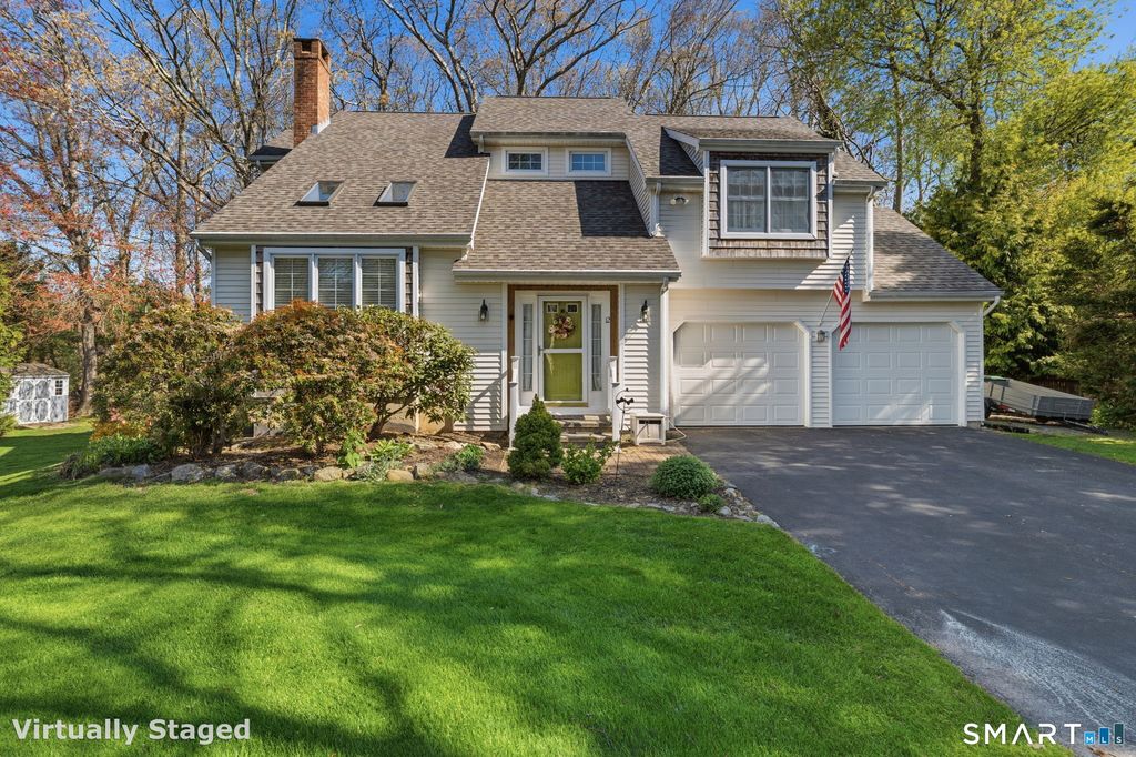 12 Lindros Lane, Waterford, CT 06385