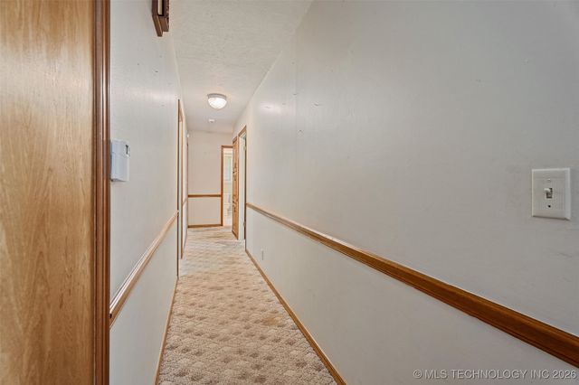 926 Sandstone Drive, Bartlesville, OK 74006