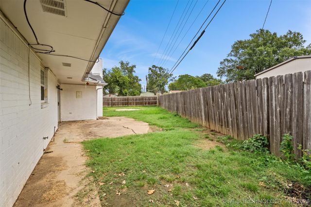 926 Sandstone Drive, Bartlesville, OK 74006