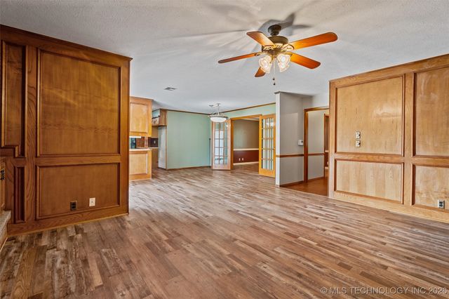 926 Sandstone Drive, Bartlesville, OK 74006