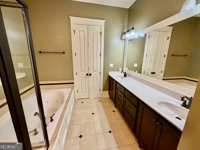 25 Charter Oak Drive, Athens, GA 30607