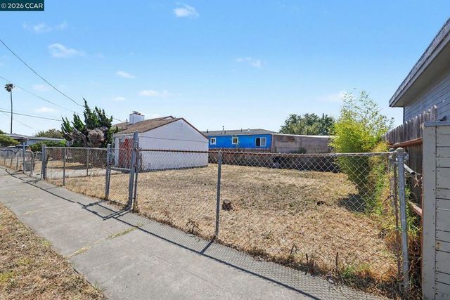 1530 Maine Ave, Richmond, CA 94804
