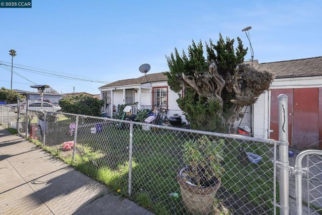 1530 Maine Ave, Richmond, CA 94804
