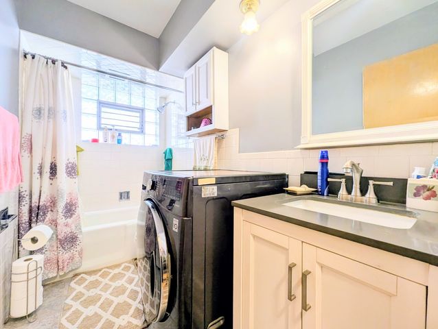 4229 N Keystone Avenue 3H, Chicago, IL 60641