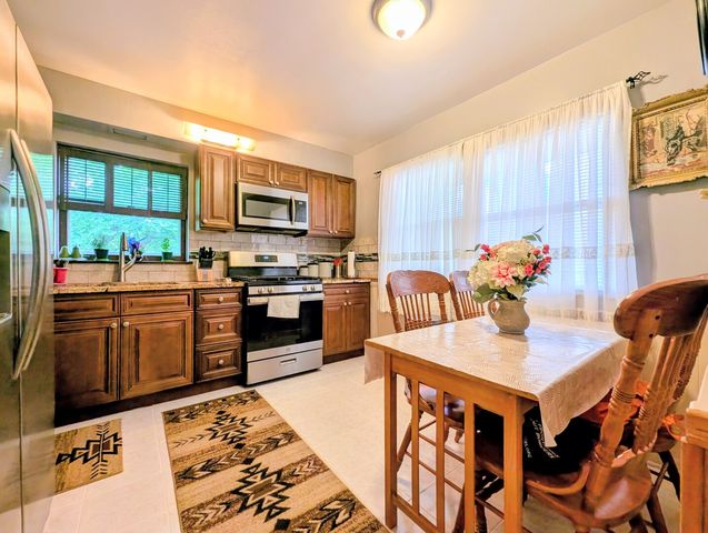 4229 N Keystone Avenue 3H, Chicago, IL 60641