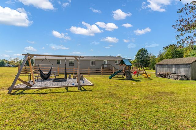 2309 W Mount Vernon Rd, Bethpage, TN 37022
