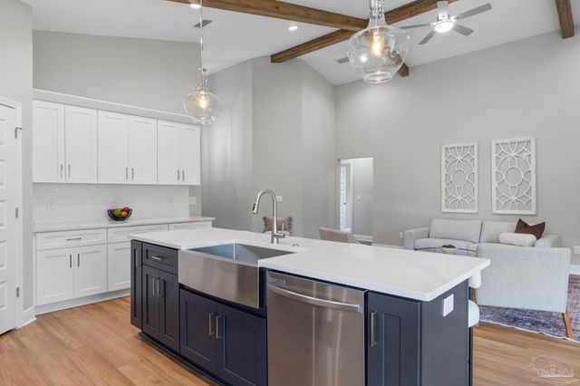 8322 Vickie St, Pensacola, FL 32514