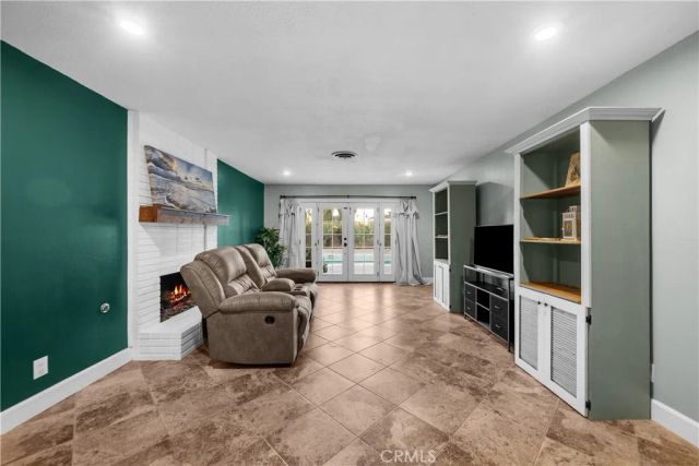 43638 21st Street West, Lancaster, CA 93536