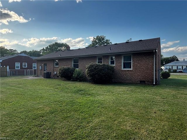 5425 W Norfolk RD, Portsmouth, VA 23703
