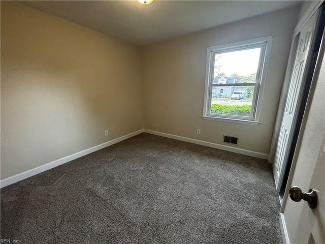5425 W Norfolk RD, Portsmouth, VA 23703